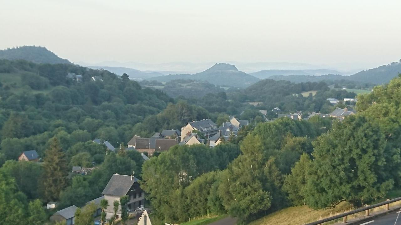 Chambres D'Hotes Villa Chantebise Besse-et-Saint-Anastaise Esterno foto